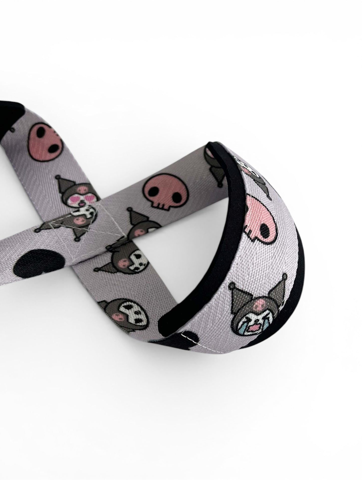 Anime 8 figure lifting straps inspired by Kuromi from Sanrio. Anime lifting gear for the gym