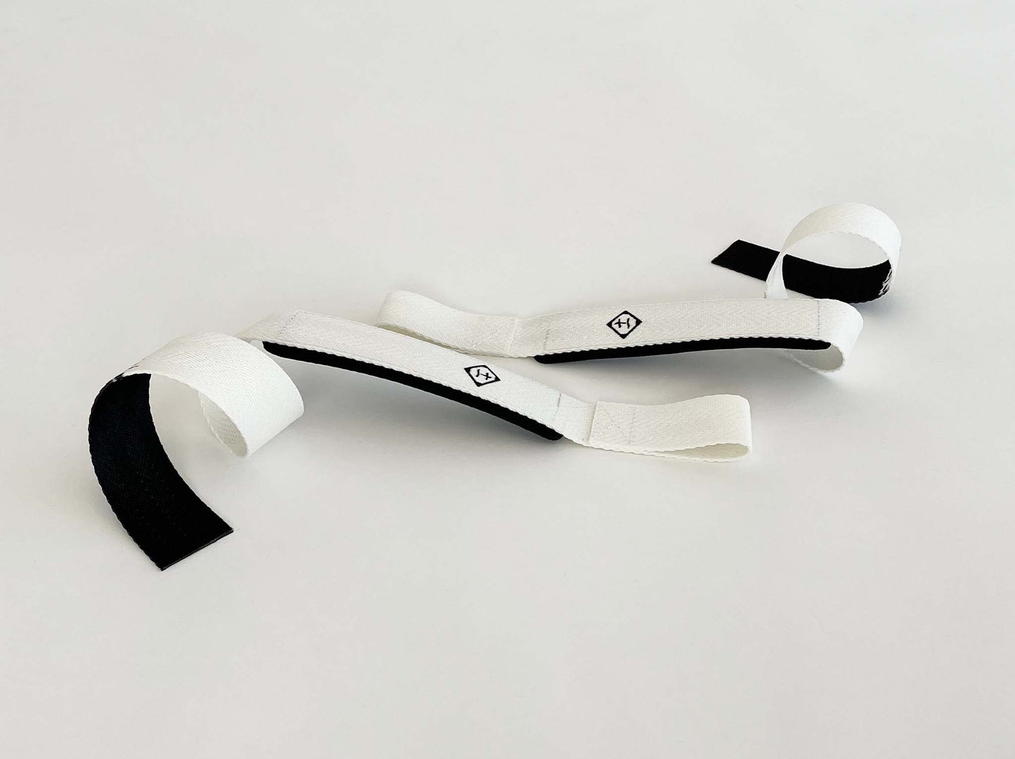 Anime lifting straps inspired by Kenpachi Zaraki from Bleach. Anime lifting gear for the gym