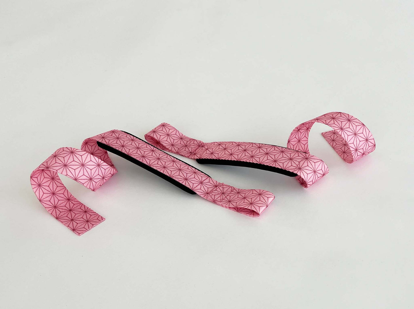 Anime lifting straps inspired by Nezuko from Demon Slayer. Anime lifting gear for the gym