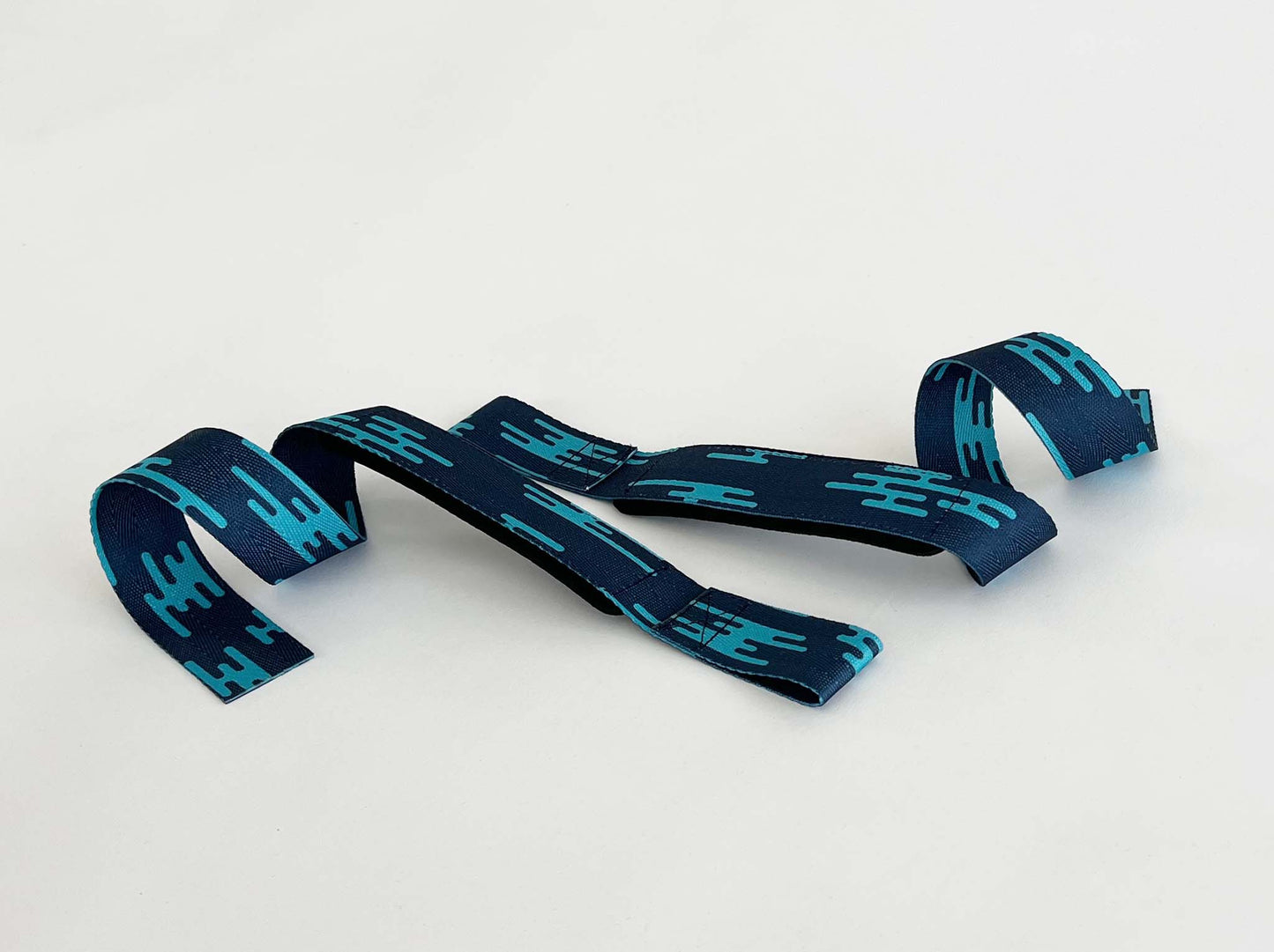 Anime lifting straps inspired by the Mist hashira from Demon Slayer. Anime lifting gear for the gym