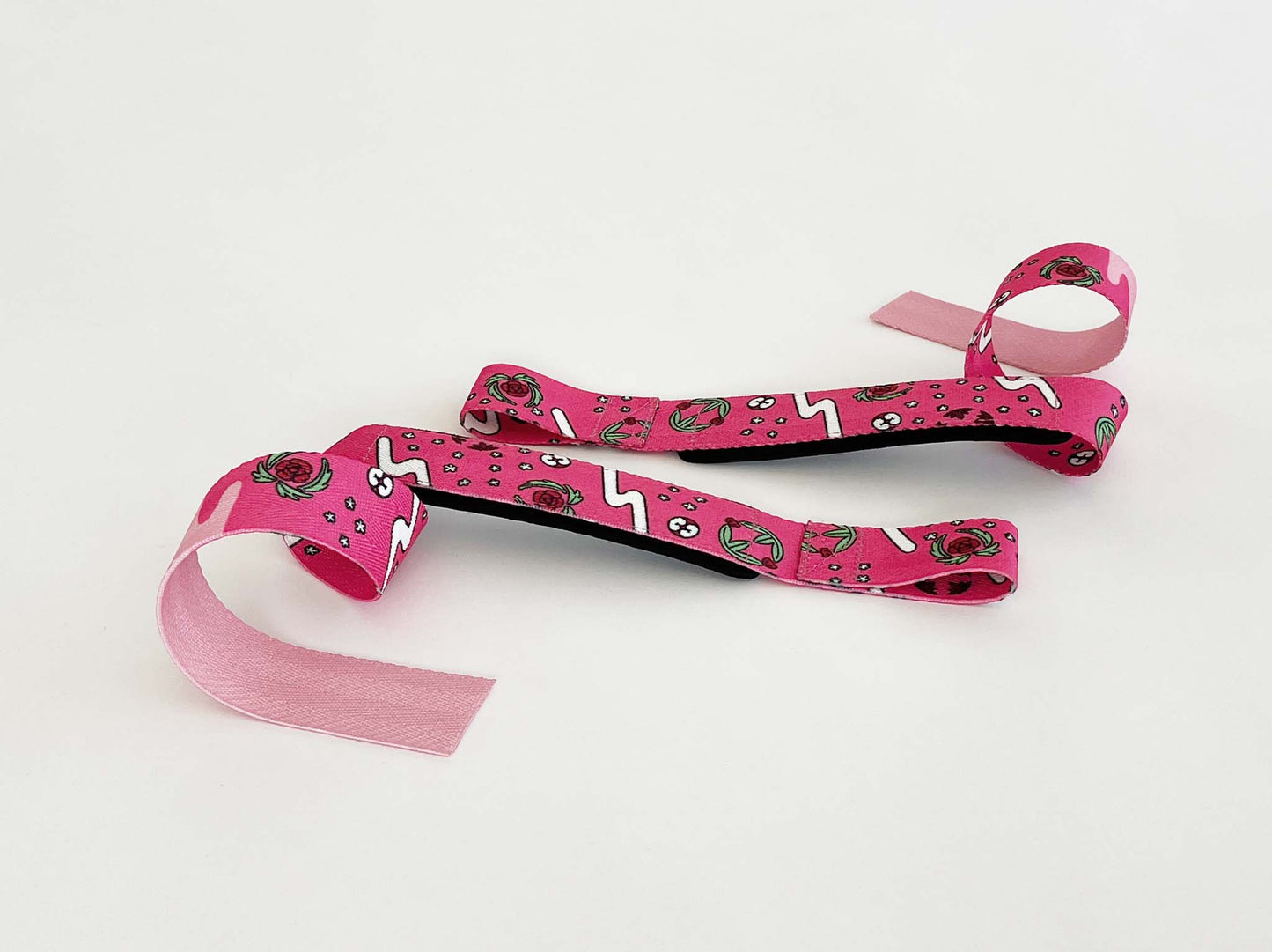 Anime lifting straps inspired by Shunsui from Bleach. Anime lifting gear for the gym