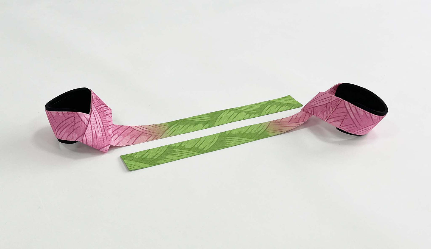 Anime lifting straps inspired by the Love hashira from Demon Slayer. Anime lifting gear for the gym