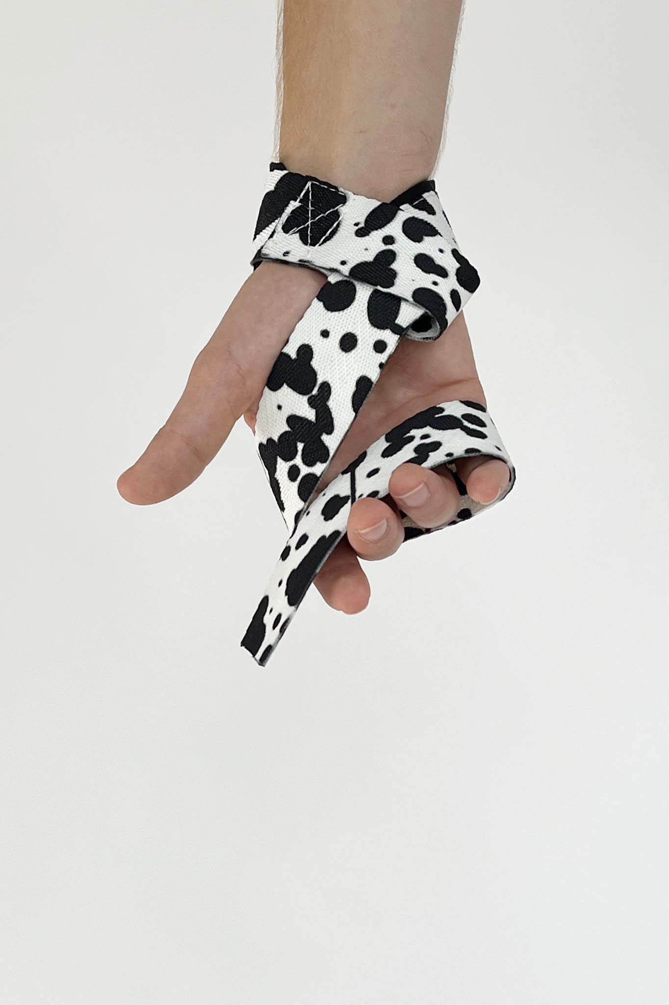 Anime lifting straps inspired by Nanami Kento from Jujutsu Kaisen. Anime jjk lifting gear for the gym