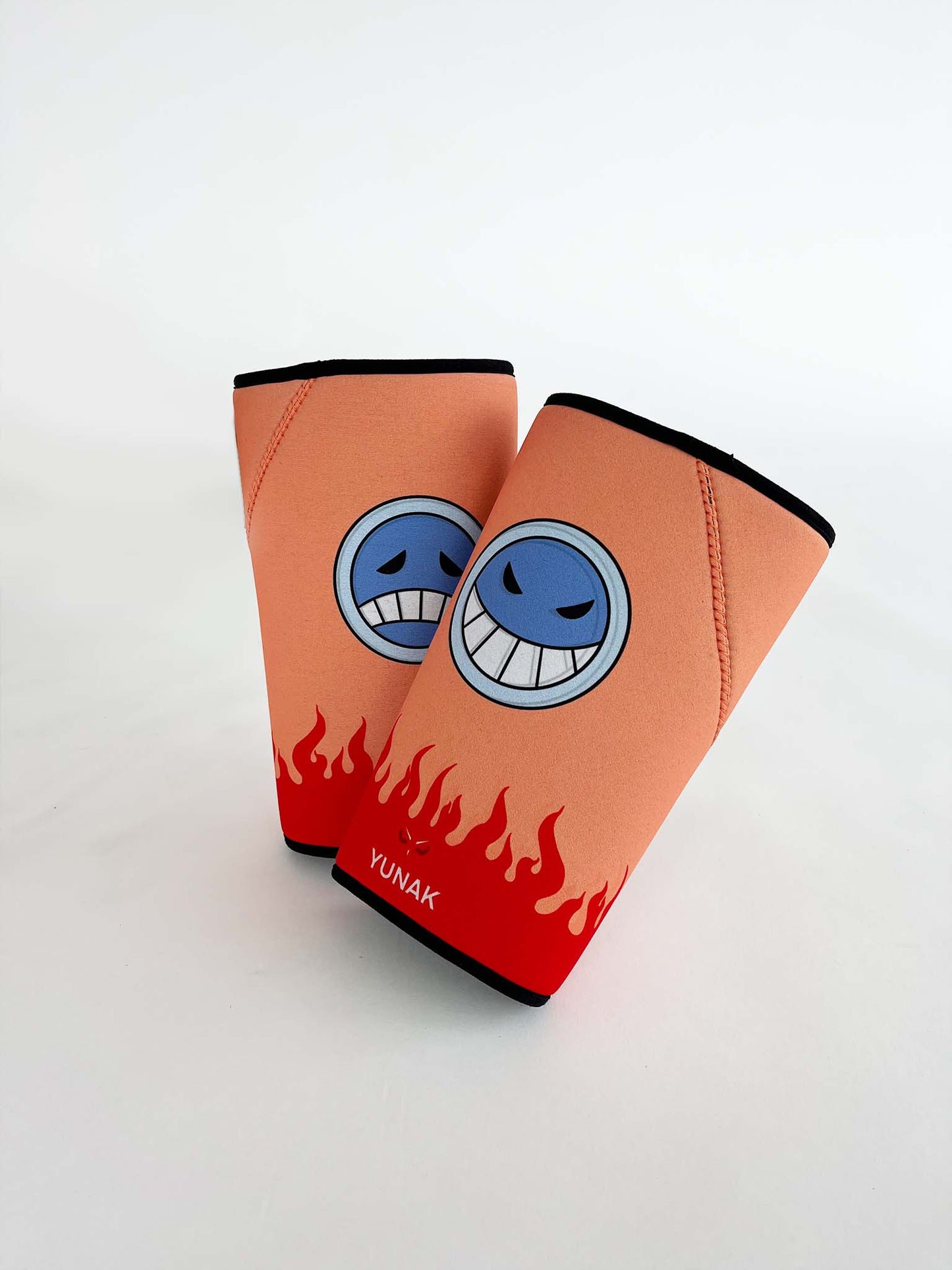 7mm thick knee sleeves inspired by Ace from One Piece. Anime knee sleeves for the gym with Ace anime design for weightlifting