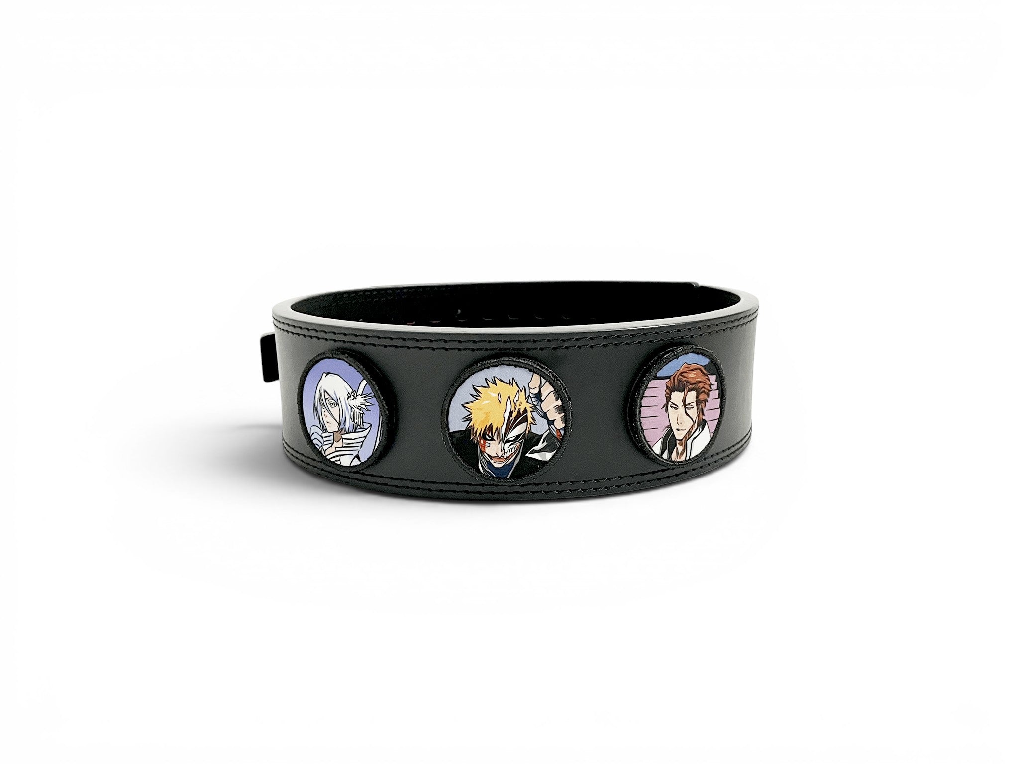 An anime powerlifting belt, 13mm thick and 4 inch wide. Featuring 4 embroidery patches inspired by Bleach. First patch is Rukia, second is Ichigo, third is featuring Aizen. The photo is back view of the belt.