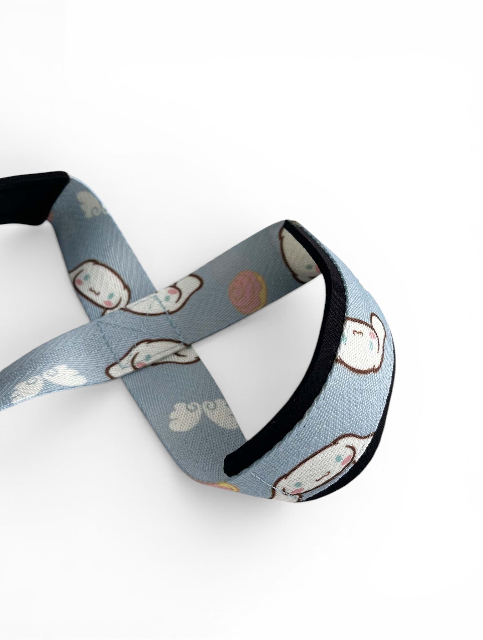 Anime 8 figure lifting straps inspired by Cinnamoroll from Sanrio. Anime lifting gear for the gym