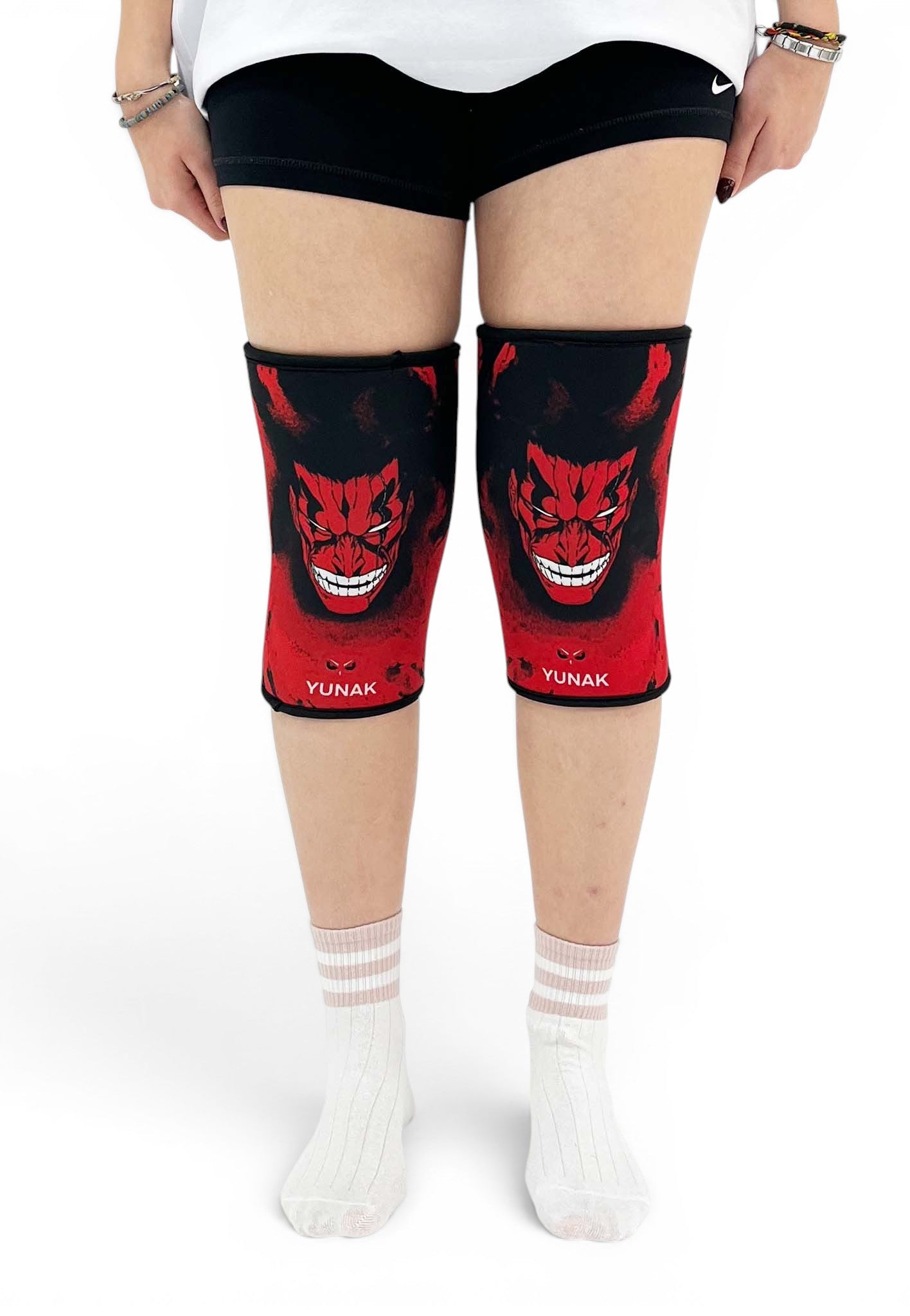 7mm thick knee sleeves inspired by Kenpachi from Bleach. Anime knee sleeves for the gym with Zaraki anime design for weightlifting