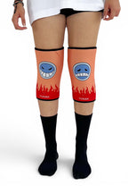 7mm thick knee sleeves inspired by Ace from One Piece. Anime knee sleeves for the gym with Ace anime design for weightlifting