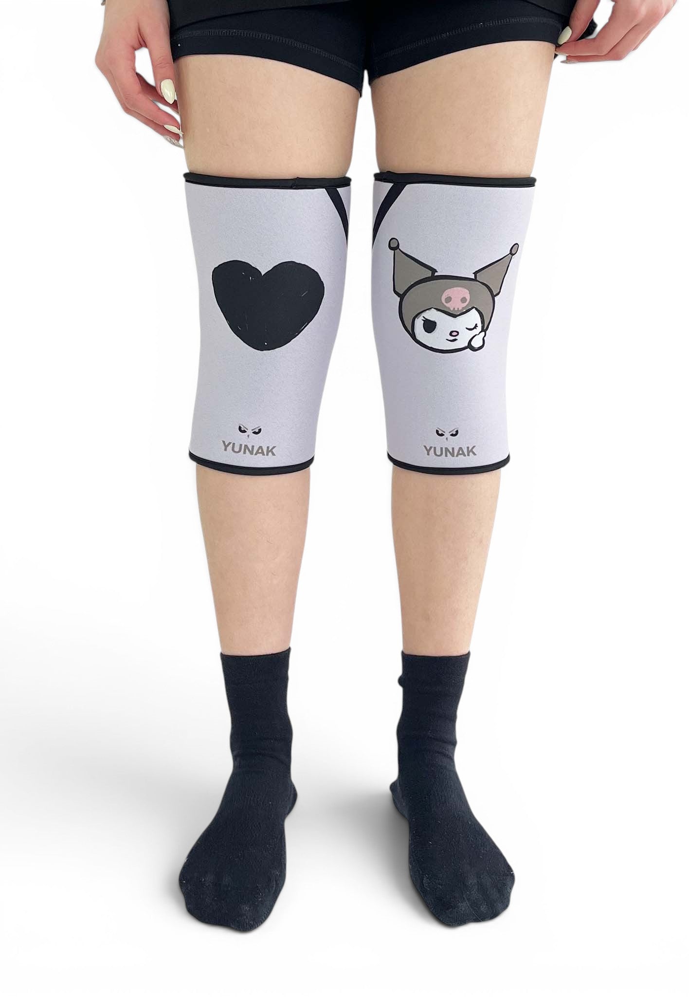 7mm thick knee sleeves inspired by Kuromi from Sanrio. Anime knee sleeves for the gym with Hello Kitty anime design for weightlifting