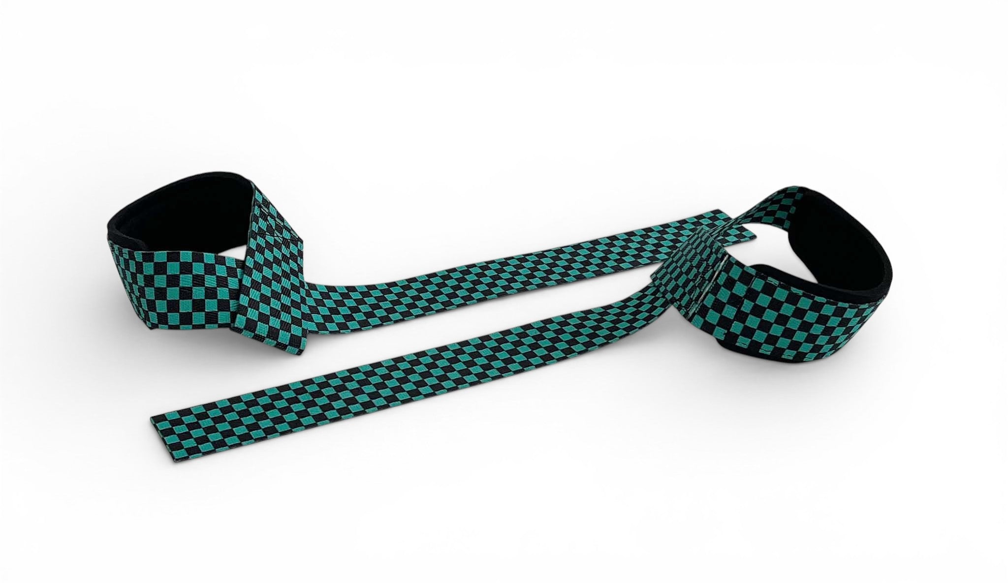 Anime lifting straps inspired by Tanjiro from Demon Slayer. Anime lifting gear for the gym