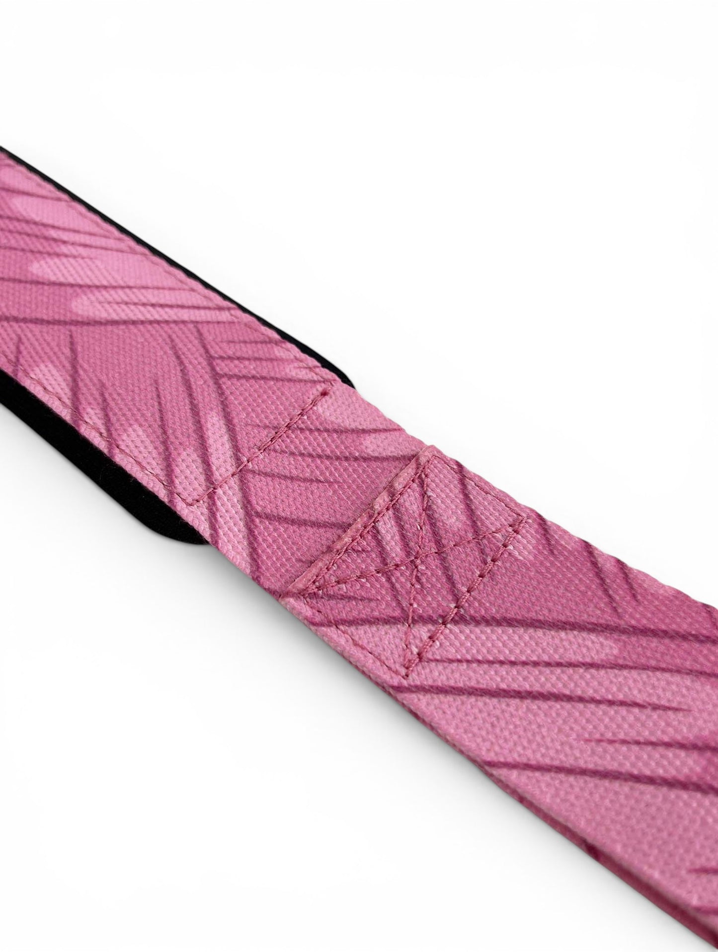 Anime lifting straps inspired by Mitsuri Kanroji the love hashira from Demon Slayer. Anime lifting gear for the gym. Details shot