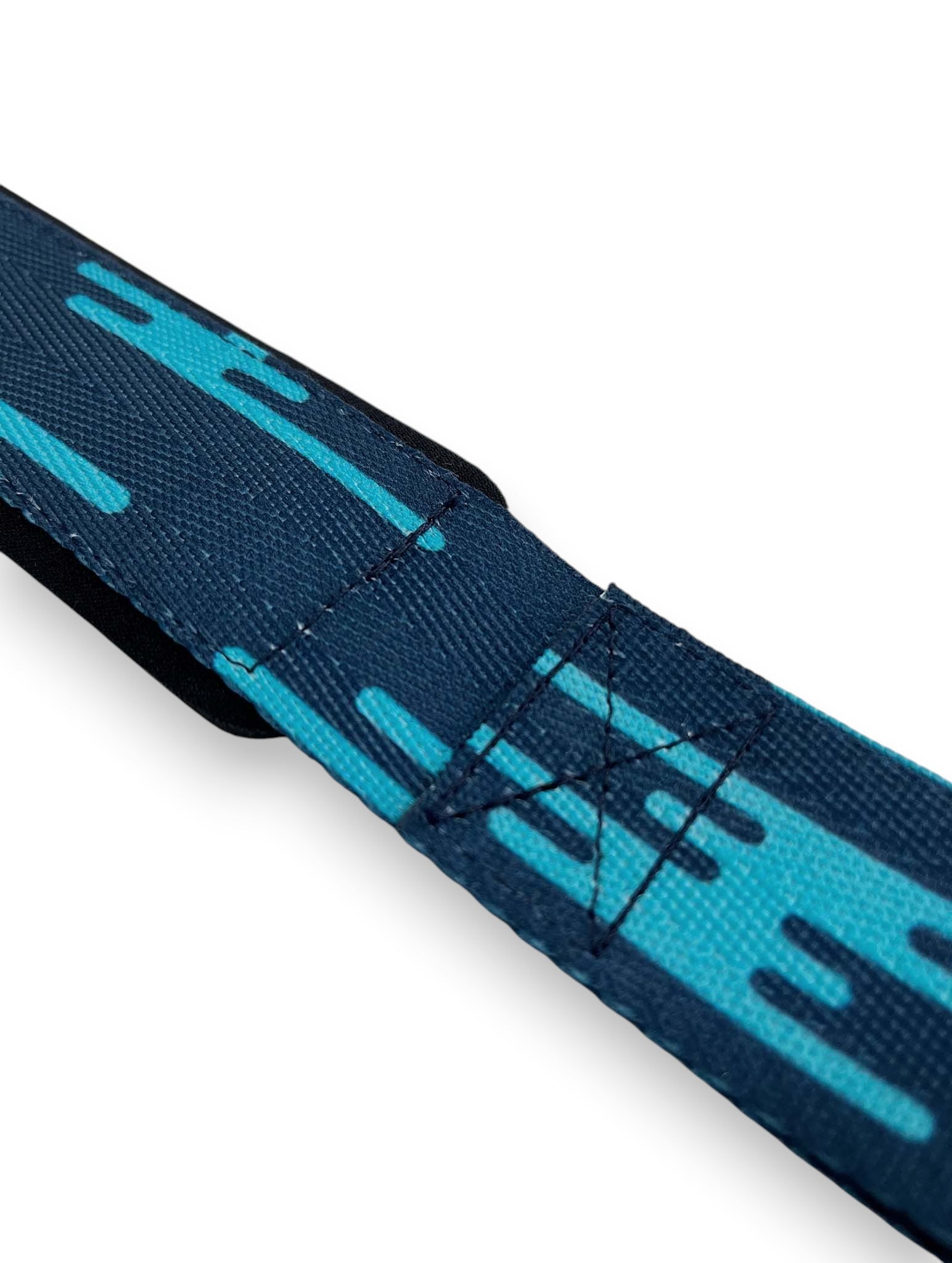 Anime lifting straps inspired by Muichiro Tokito the mist hashira from Demon Slayer. Anime lifting gear for the gym. Details shot