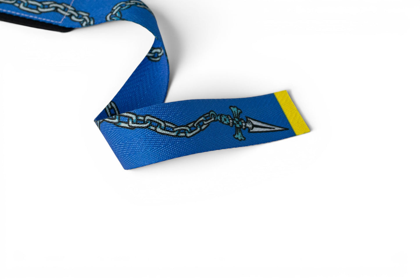 Anime lifting straps inspired by Kurapika from HunterxHunter. Anime lifting gear for the gym. Details shot
