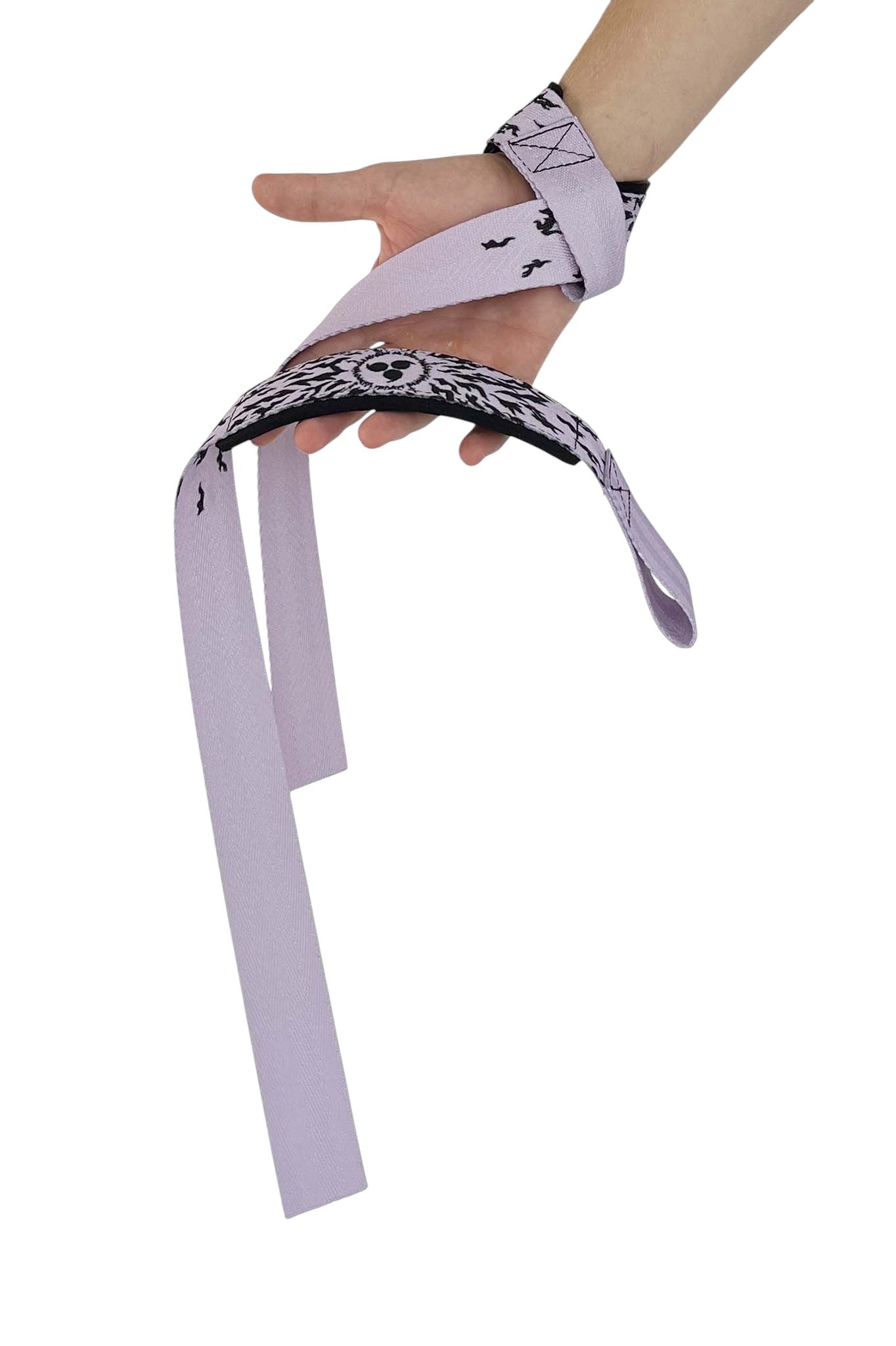 Anime lifting straps inspired by Sasuke from Naruto. Anime lifting gear for the gym