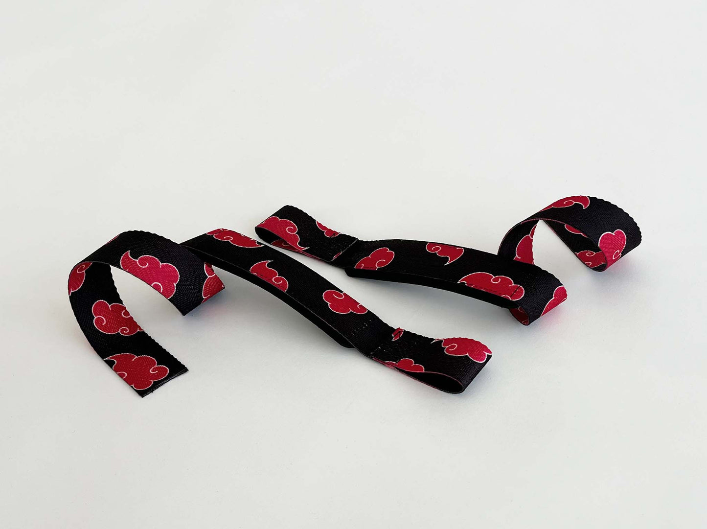 Anime lifting straps inspired by Akatsuki from Naruto. Anime Naruto lifting gear for the gym